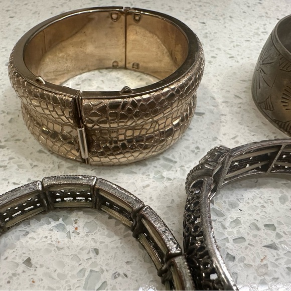 Vintage lot of 10 mid century bangles and braclets - Picture 15 of 16